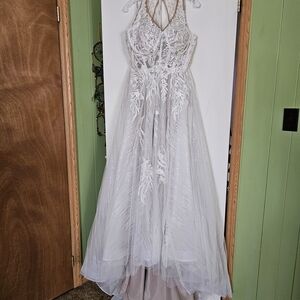 Elegant White Lace Wedding Dress